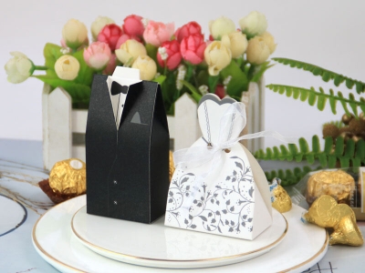 Picture of 5 Pair Set European New High-end Creative Wedding Groom & Bride Dress Sugar Candy Paper Box (Floral Ash Dress With Plain Black Suit)