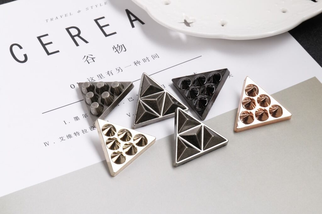 Picture of Punk Retro Style Collar Clipper Collar Pin Pair Jet Shirt Decoration Product (Rivet)