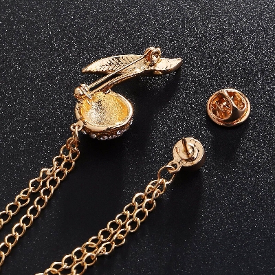 Picture of Musical Note Rhinestone Chain Brooch Pin Fashion Accessories (Golden)