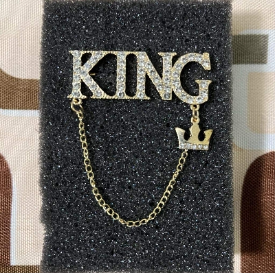 Picture of King Word Stoned Brooch For Men Fashion Suit Accessories (Golden)
