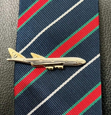 Picture of Golden Airplane Chain Tie Pin/Clip For Men (Golden)