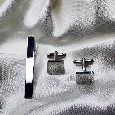 Picture of Cufflinks & Tie Clip Set for Men – Stylish Shirt & Suit Accessories (1 Set) (Plain Silver)