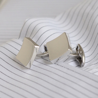 Picture of Luxury Square Cufflinks & Tie Clip Set For Men Fashion French Cuff Shirt Accessories (1Set) (Curved Solid Silver)