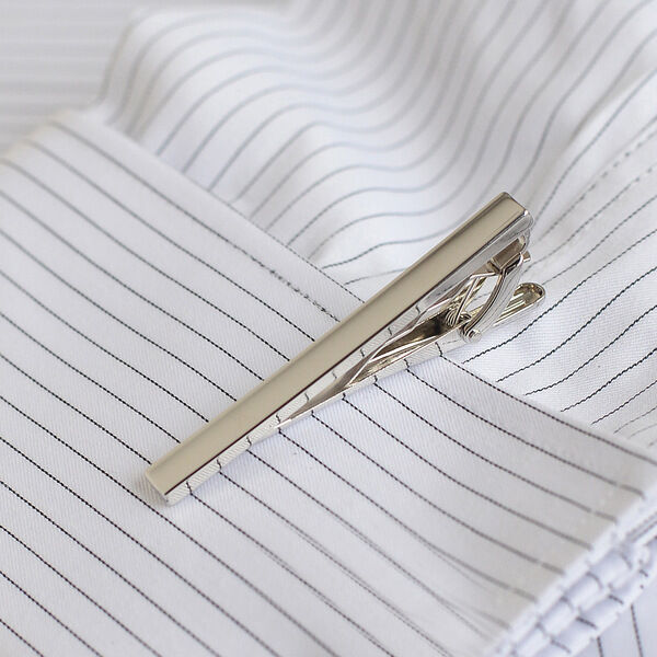 Picture of Luxury Square Cufflinks & Tie Clip Set For Men Fashion French Cuff Shirt Accessories (1Set) (Curved Solid Silver)
