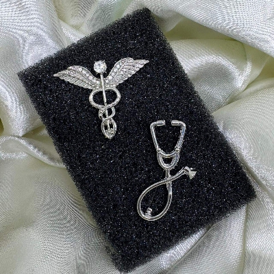 Picture of Medical Professionals/Doctors Brooch Set – 2pcs Suit & Collar Accessories (2p Silver Set)