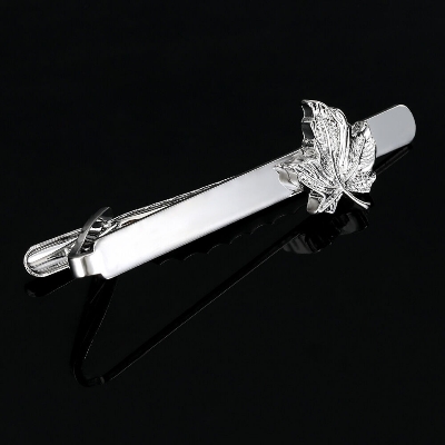 Picture of Luxury Maple Leaf Metal Cufflinks & Tie Clip Set For Men French Cuff Shirt Accessories (1Set) (Silver)