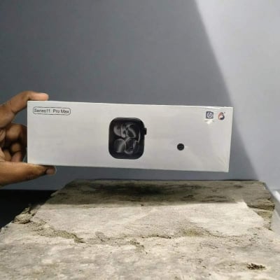 Picture of Apple Watch Series 11 - Black
