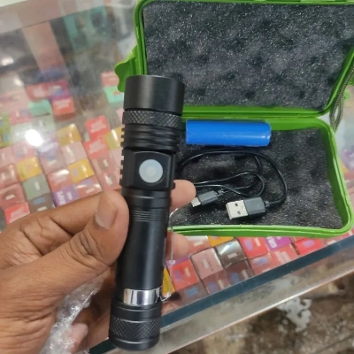 Picture of Long Shot Zoomable Powerful USB rechargeable Waterproof led flashlight_ - Black