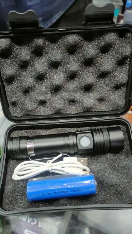 Picture of Long Shot Zoomable Powerful USB rechargeable Waterproof led flashlight_ - Black