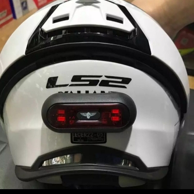 Picture of 2 in 1 Bike Light Cycling Helmet Headlight Waterproof Bicycle Taillight Handlebar Front Light Rear Dual Purpose Red -Red