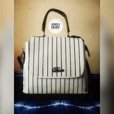 Picture of China ladies bag black and white stylish bag for women and girls bag hand and shoulder bag 