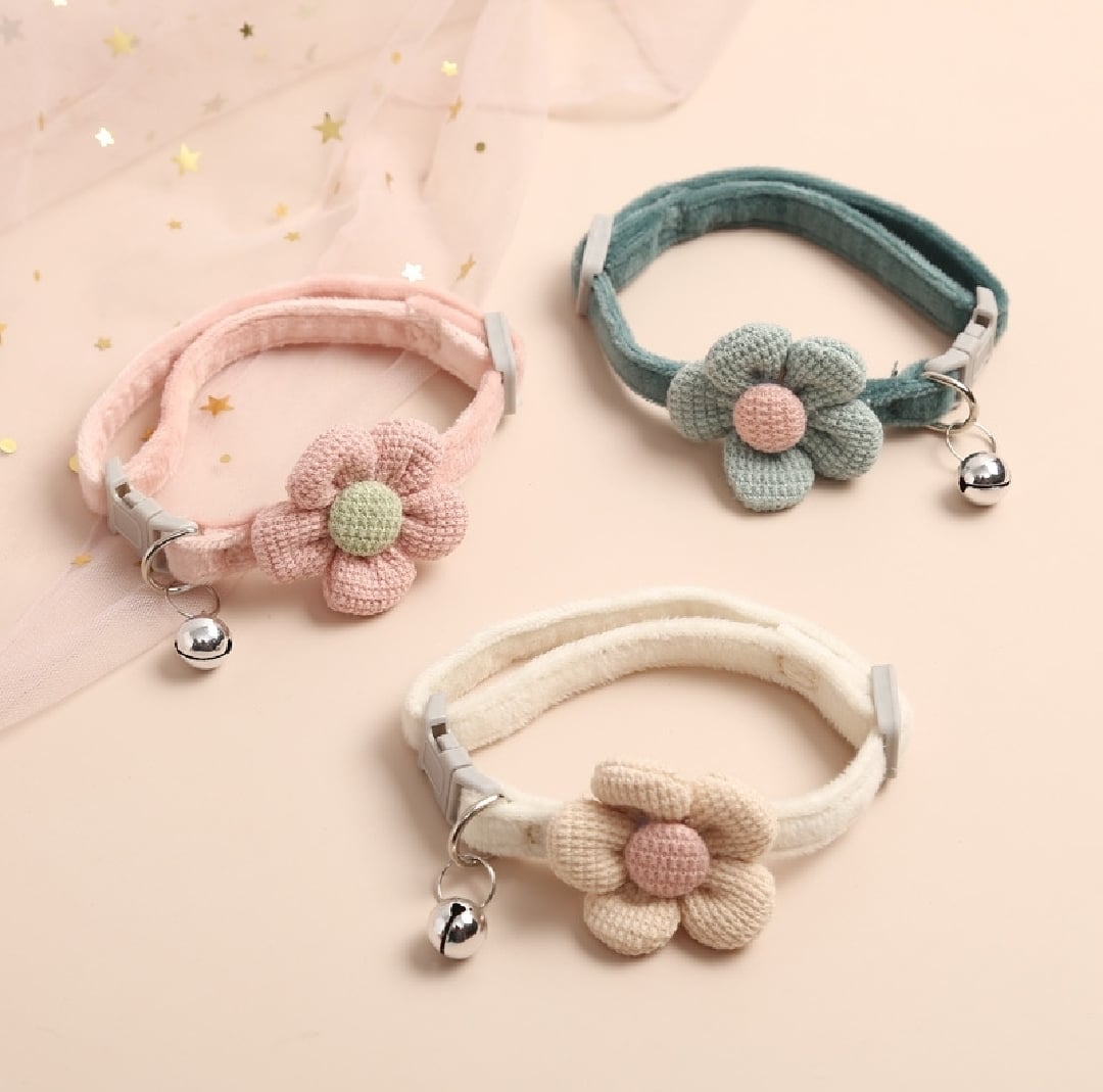 Picture of (Flower shape) Cat Bell Collar Colorful Adjustable Sweat Cute Cartoon Pet Collar Sun Flower Bowtie Soft Polyester Small Dog Cat Necklace - Multicolor - 
