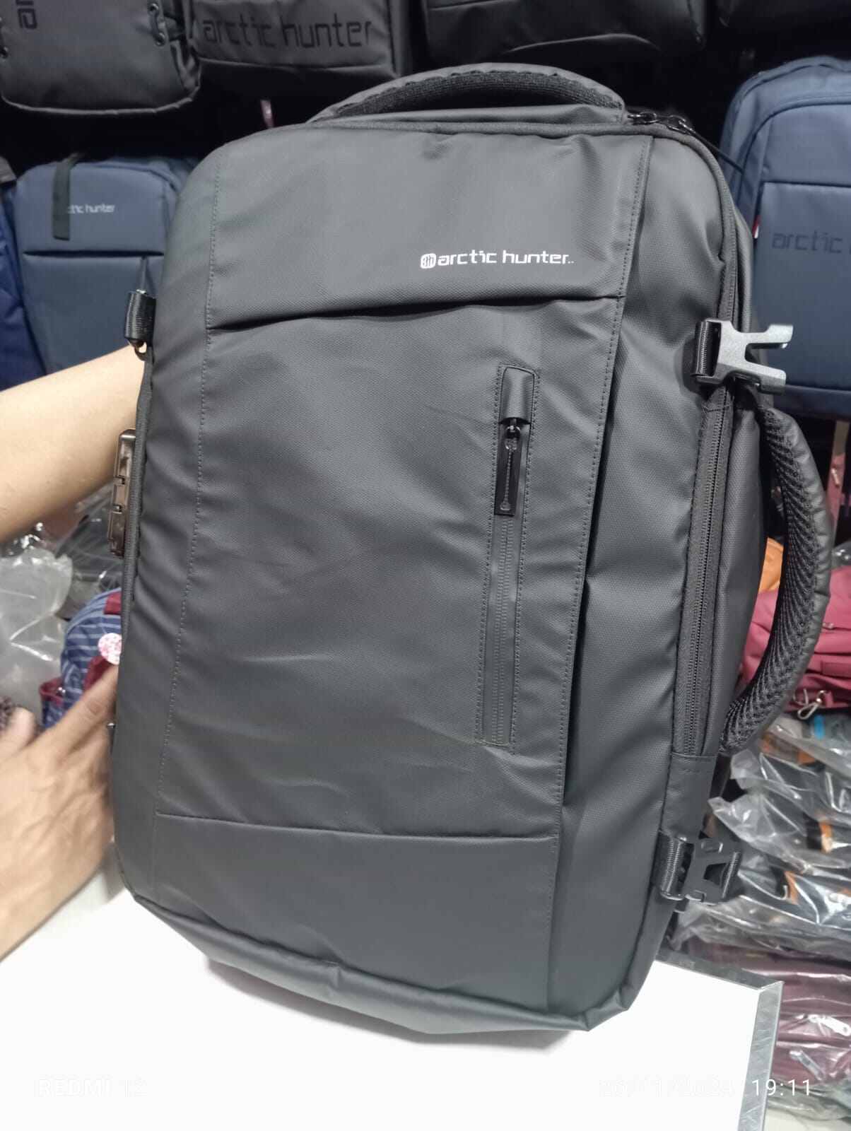 Picture of Arctic Hunter Bags for Men - All-Season Oxford Fabric Travel Backpack - 18.5 Inch Multilayer Suitcase Style with Expandable Design - Black