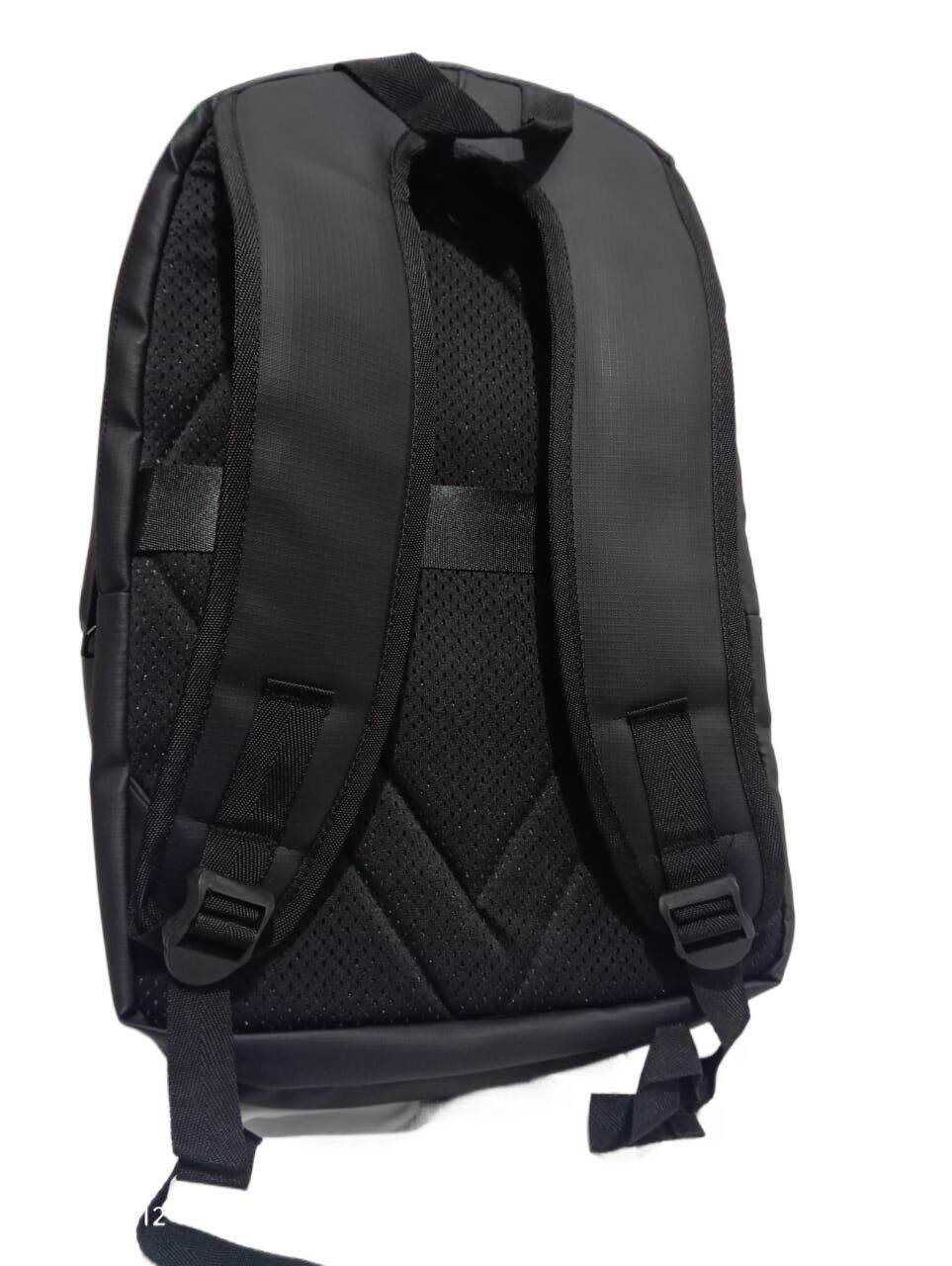 Picture of Arctic Hunter 15.6'' Laptop Backpack  Water-Resistant Slim Bag with for Office, Travel & School | Black Smart Backpack - Black