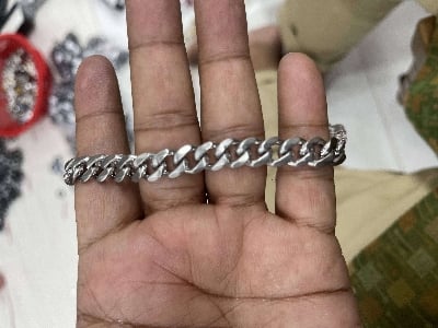 Picture of পুরুষদের জন্য সিলভার মেটাল ব্রেসলেট 