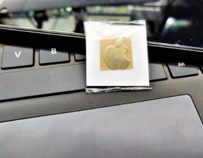 Picture of Apple 6 Logo Gold Metal Glossy Shine