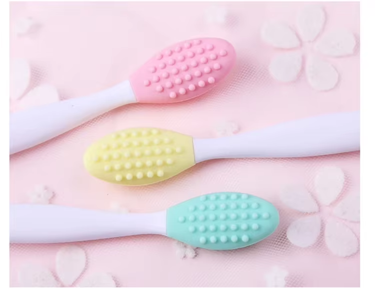 Picture of Mixing And Blackhead Remover Silicone Face Cleaning Brush -1pcs-(F-0011)
