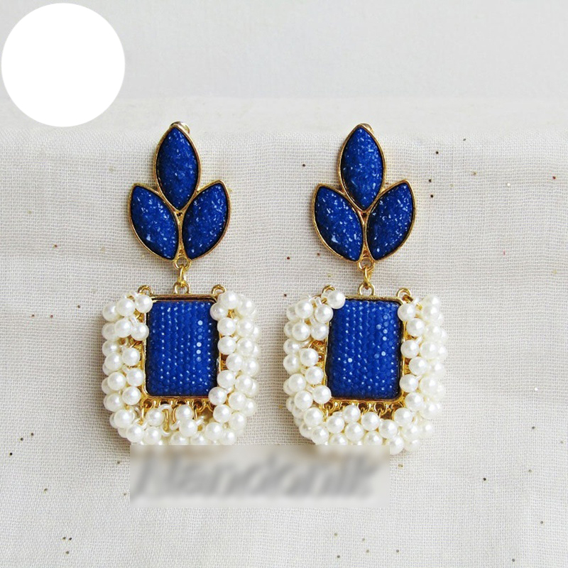 Picture of Elegant Gajra Uncut Stone Earrings for Women 
