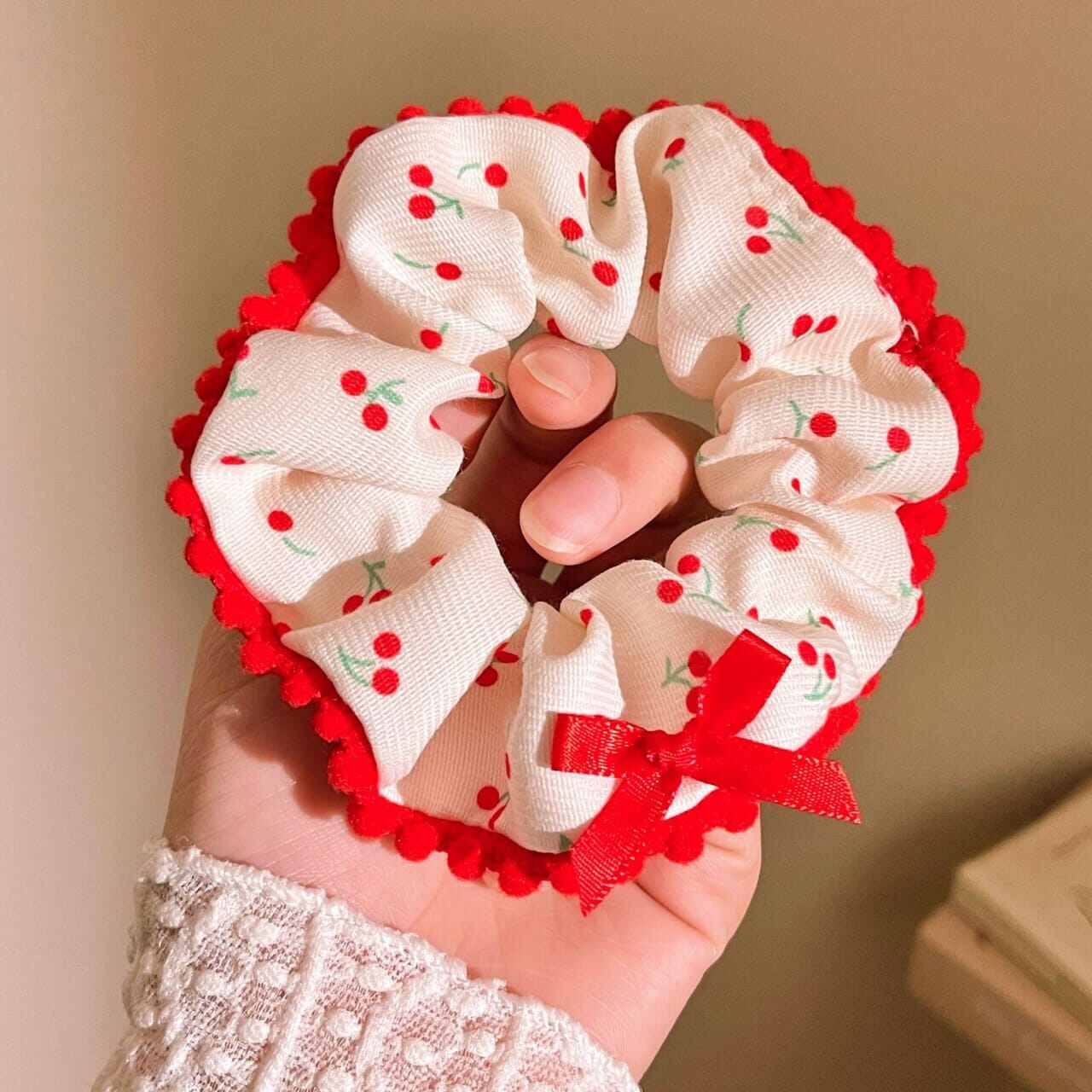Picture of 4Pcs Sweet Cute Hair Scrunchies Fashion Simple Basic Elastic Hair Bands Ponytail Holder Elegance Scrunchie Hair Tie For Girl Women - Multicolor