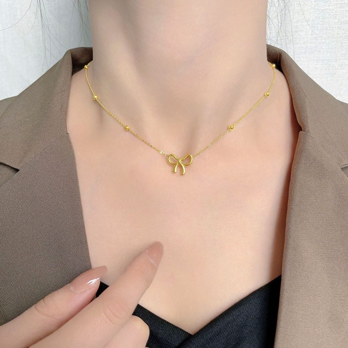 Picture of Metal Cute Cutout Bow Necklace for Women Hypoallergenic Lucky Jewelry Accessories Gifts - Gold