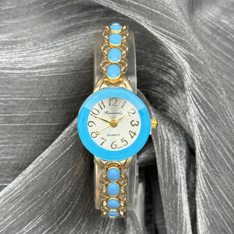 Picture of Experience premium style at an unbeatable price Women's Watch - Gold