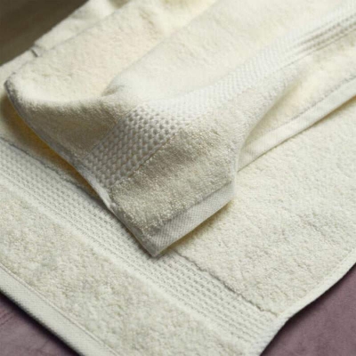 Picture of Large Soft Cotton Bath Towel – 28 × 58 in