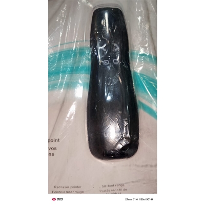 Picture of L_o_g_i_t_e_c_h R 400 Wireless Presenter,-Black