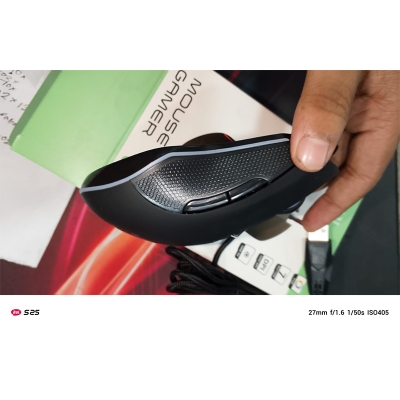 Picture of BINGJI G9 gaming mouse, which is designed for gamers and has several features:-Multicolor