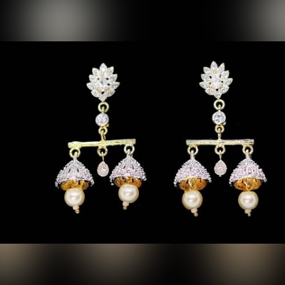 Picture of Fashionable & New Collection  for Women Metal Diamond Cut Earring