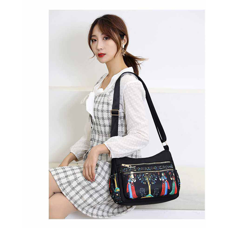 Picture of Korean sports travel shoulder bag Black