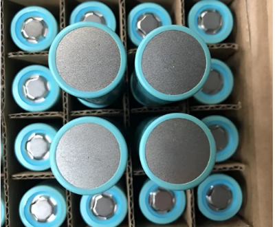 Picture of Brand New 26700 Model Lithium phosphate battery 3.2V 5C 4000mAh 3000Life Cycle - Multicolor