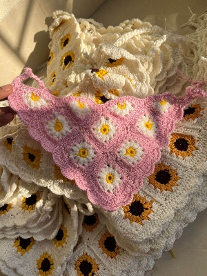 Picture of Crochet Bandanas (Sunflower)