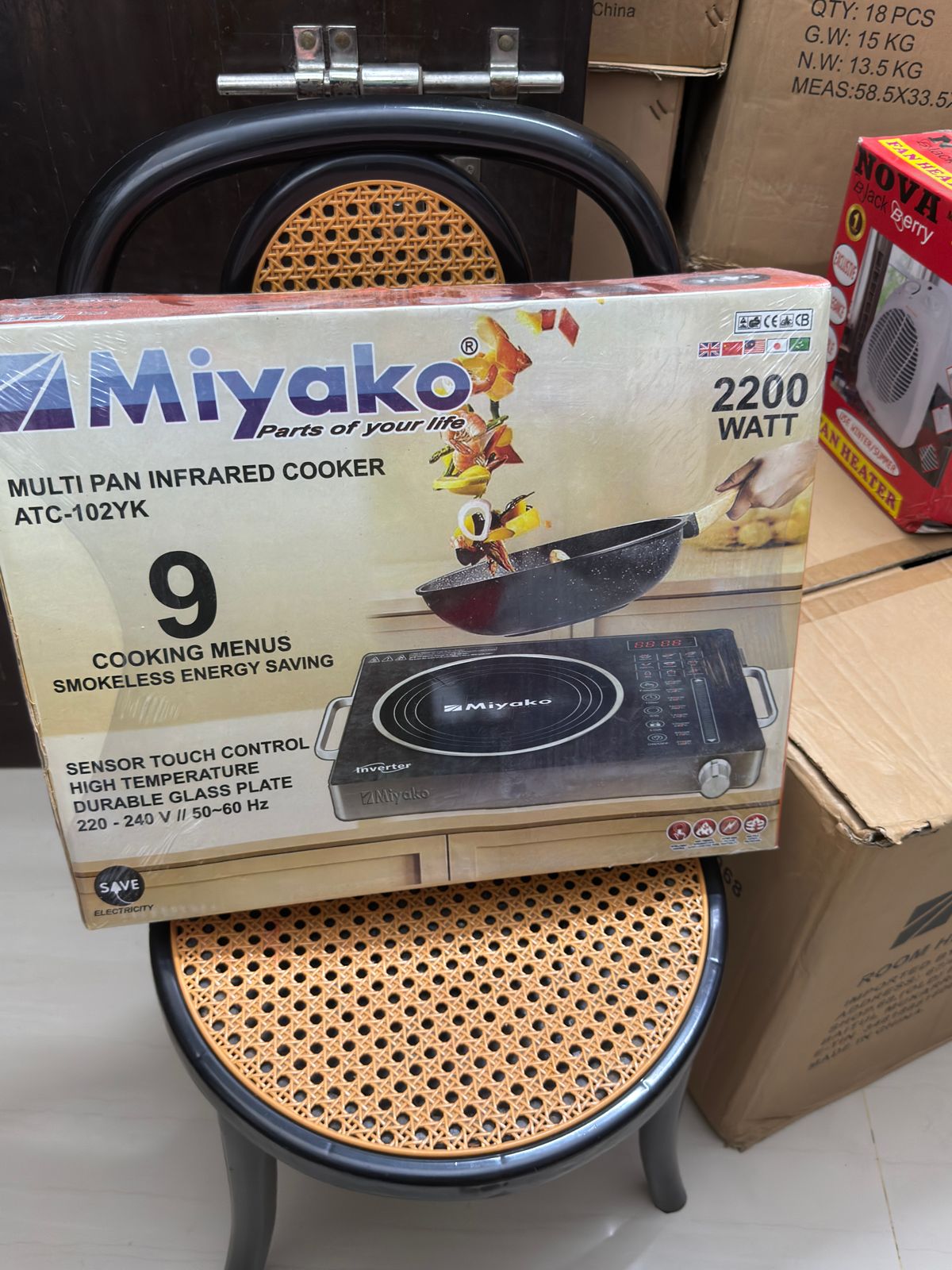 Picture of Miyako Infrared Cooker Smokeless and Energy Savings Models: DP-999 Capacity: 2000 Watt - Must Have - Black & Silver