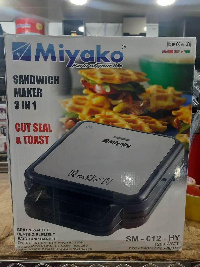 Picture of Miyako 3 In 1 Sandwich, Grill & Waffle | Sandwich Maker with Sandwich Plate, Grill Plate & Waffle Plate SM-012HY - Black