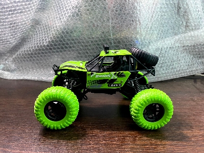 Picture of Rechargeable High-Speed Off-Road RC Stunt Car-Multicolor
