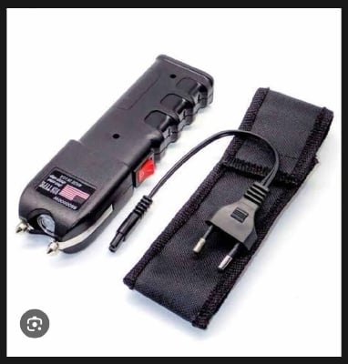 Picture of Rechargeable Self-Defense Shock Device - 980000V-Black