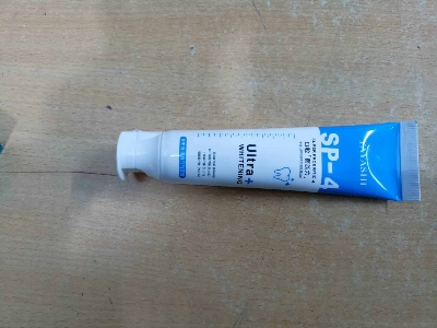 Picture of Yayashi SP-4 Probiotic Stain-Removing Toothpaste