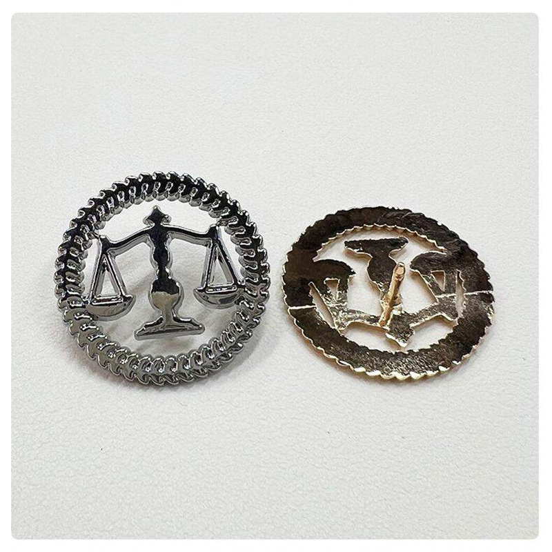 Picture of Scale Symbol Brooch Pin For Lawyer/Law Practitioner Suit Lapel Accessories (1ps) (Silver+Golden)