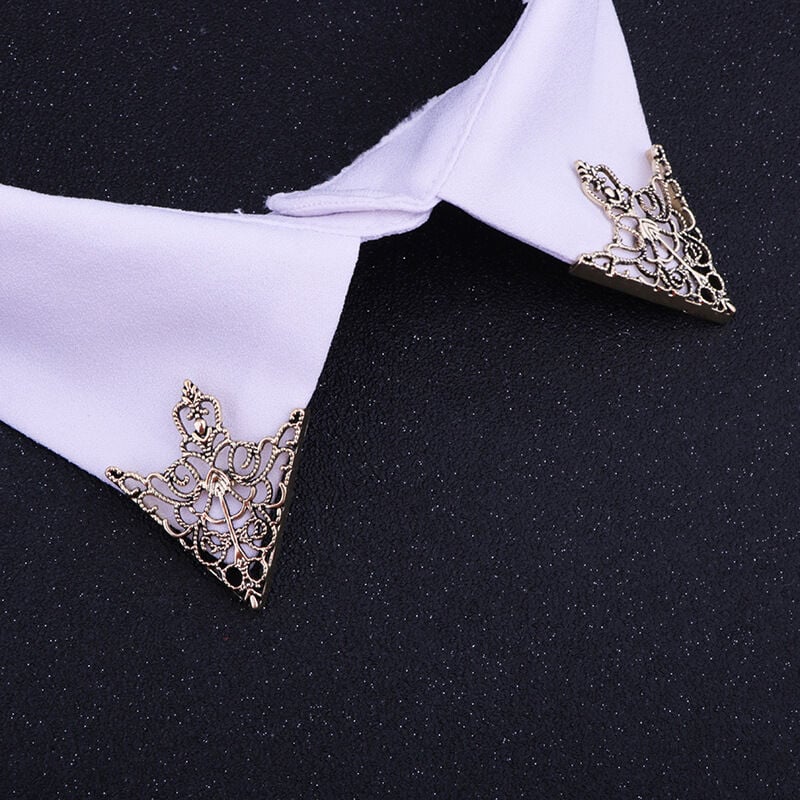 Picture of 1Pair Brooch Retro Hollow Pattern Shirt Triangle Metal Collar Pins Clothes Accessory (Bronze)