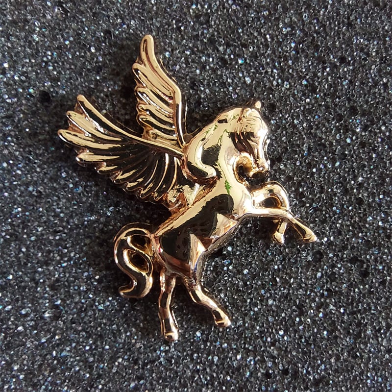 Picture of Pegasus mini brooch pin buckle golden for men women outfit accessories (Pegasus (Small))
