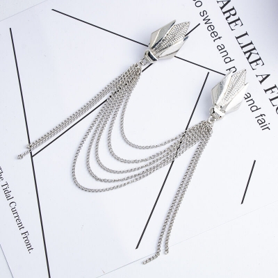Picture of Tassel Multi Chain Brooch Badge For Men Suit Fashion Accessories (Silver)