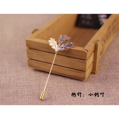 Picture of Maple Metal Leaf Lapel Pin Brooch For Men & Women Fashion Accessories (Golen)