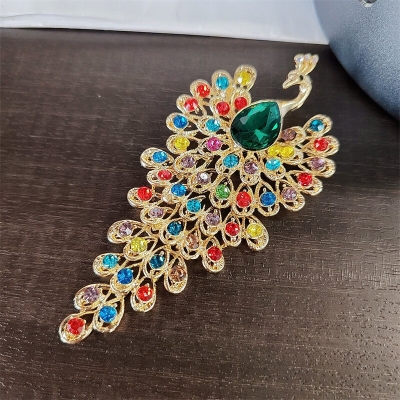 Picture of Peacock Corsage High-end Rhinestone Brooch Clothing Accessories (Green Stoned Peacock)