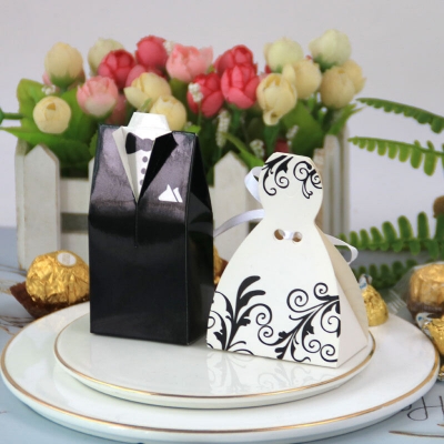 Picture of 5 Pair Set European New High-end Creative Wedding Groom & Bride Dress Sugar Candy Paper Box (Floral Black Dress With Plain Black Suit)