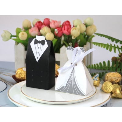 Picture of 5 Pair Set European New High-end Creative Wedding Groom & Bride Dress Sugar Candy Paper Box (Double Breasted Dress With Black Bow Suit)