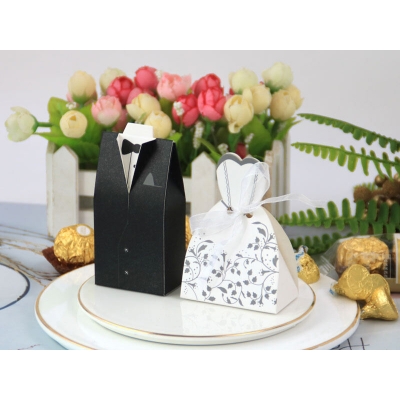Picture of 5 Pair Set European New High-end Creative Wedding Groom & Bride Dress Sugar Candy Paper Box (Floral Ash Dress With Plain Black Suit)