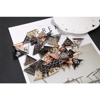 Picture of Punk Retro Style Collar Clipper Collar Pin Pair Jet Shirt Decoration Product (10 Triangle Gold)