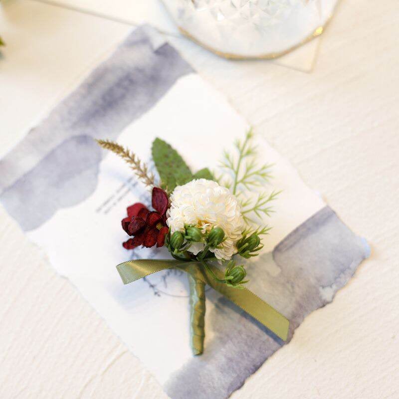 Picture of Wedding Boutonniere Flower Bouquet Chest Brooch For Suit Lapel Fashion Accessories (1PS) (White Merigold)