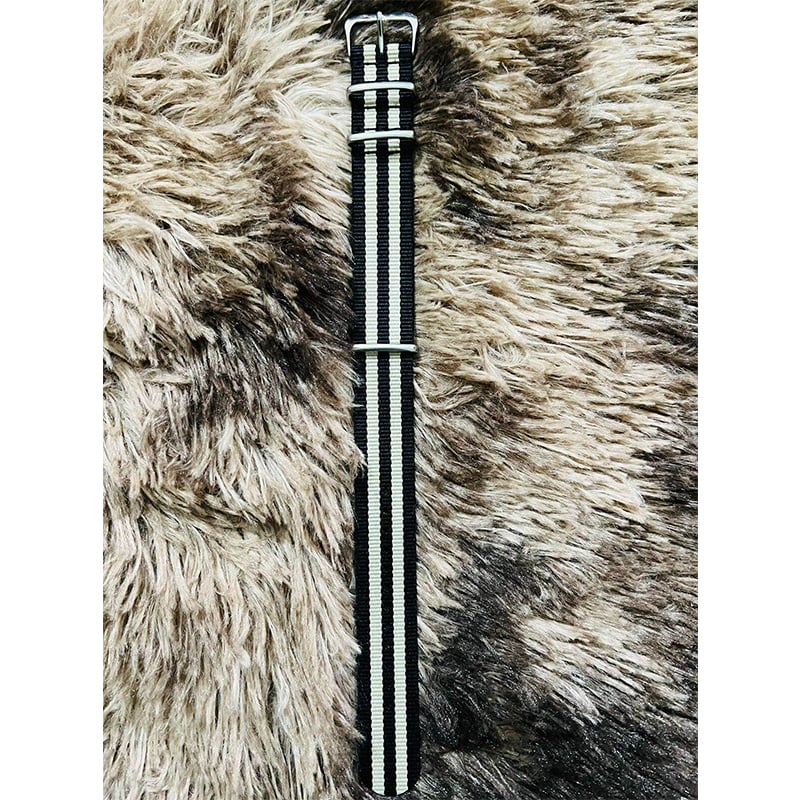 Picture of Fashionable Nylon Metal Watch Strap for man - 22mm (1Ps) (Black & Cream)