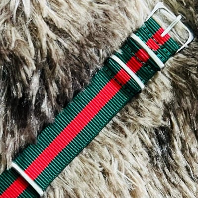 Picture of Fashionable Nylon Metal Watch Strap for man - 22mm (1Ps) (Green & Red Stripe)